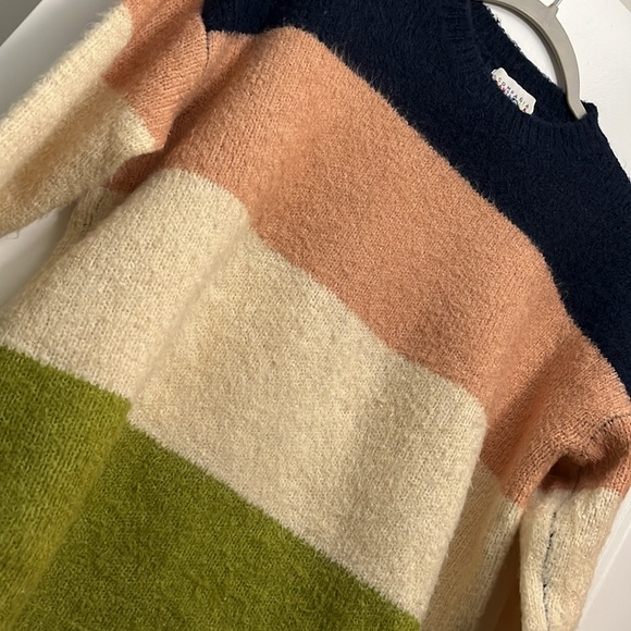 Color block sweater - Picture 2 of 5